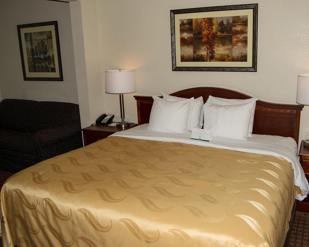 Quality Inn & Suites Lexington Near I-64 And I-81 Timber Ridge Kültér fotó