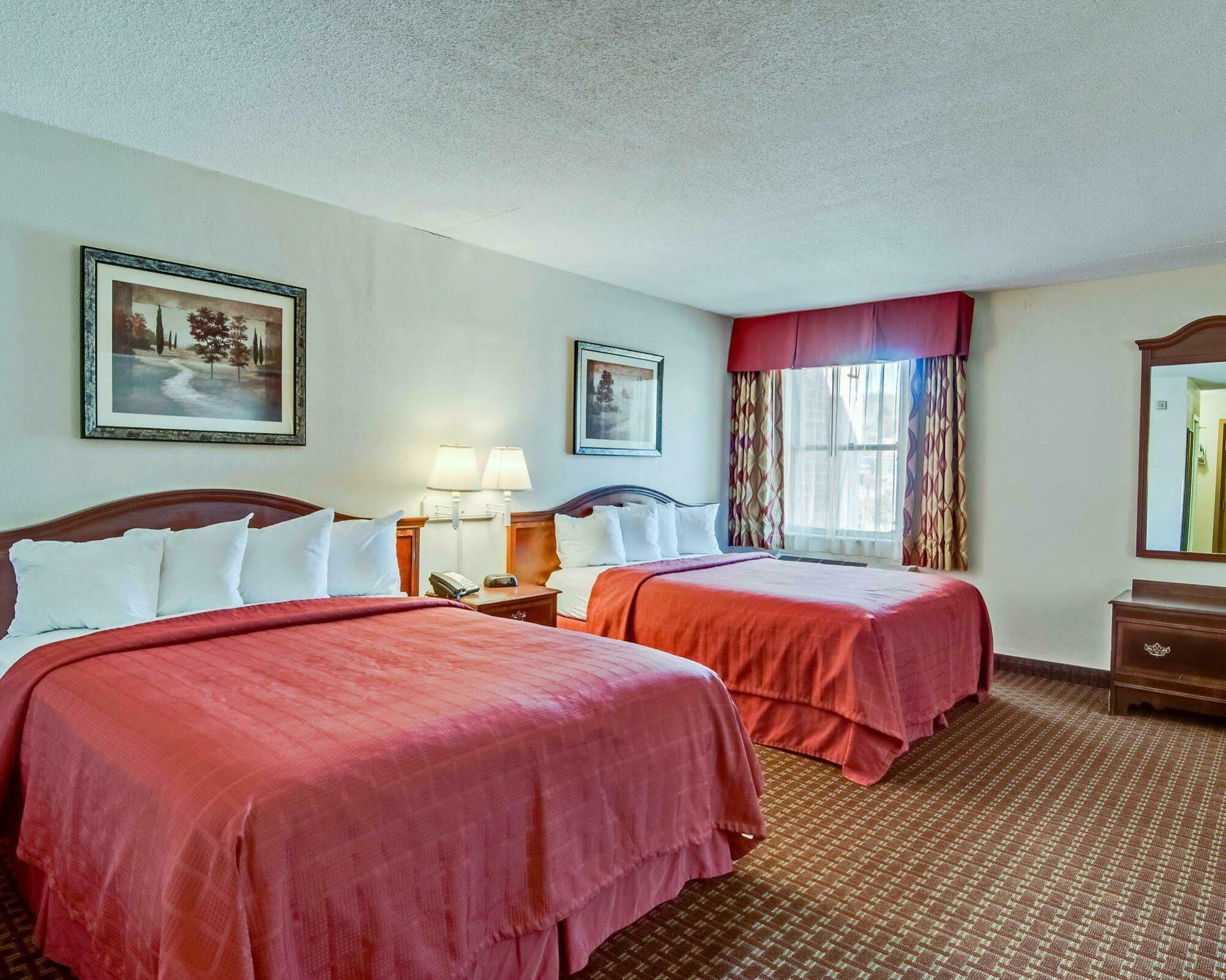 Quality Inn & Suites Lexington Near I-64 And I-81 Timber Ridge Kültér fotó