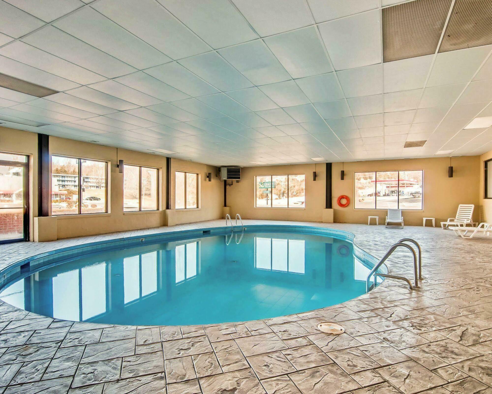 Quality Inn & Suites Lexington Near I-64 And I-81 Timber Ridge Kültér fotó